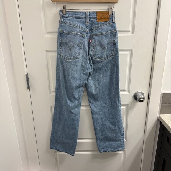 Levi Ribcage Straight Size 23 High Rise‎ Distressed - Picture 2 of 3